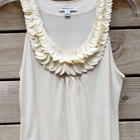 Banana Republic Tops - Beautiful Banana Republic Tunic 😍